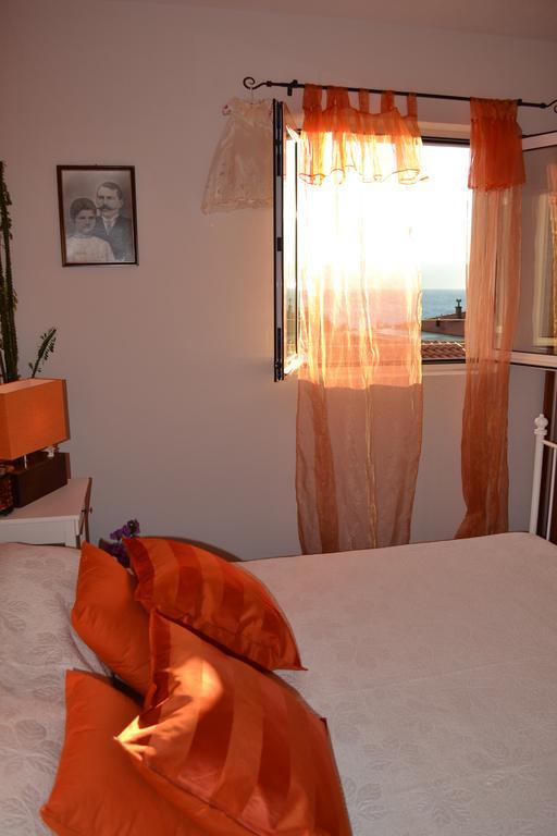 Like Apartment *